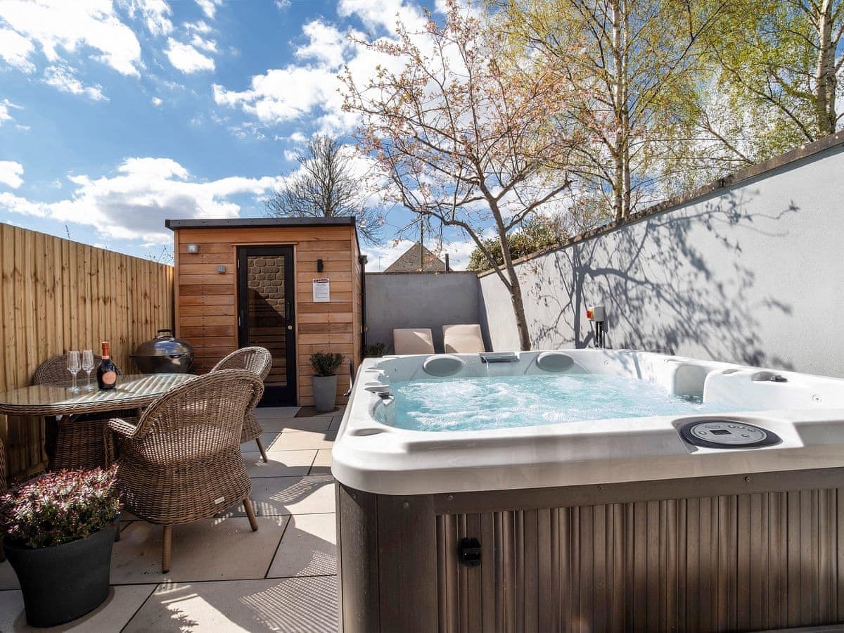 Back garden view, hot tub 